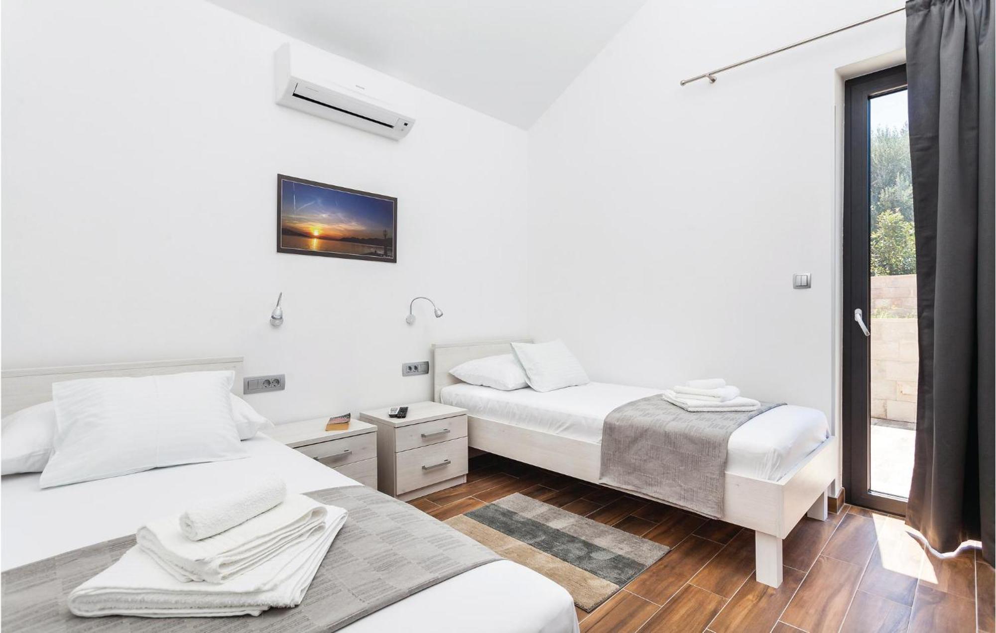 Nice Home In Kneze With Wifi Pupnat Dış mekan fotoğraf